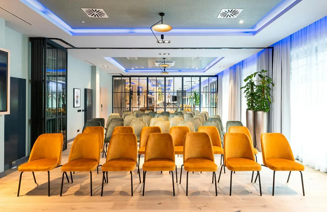 Leonardo Hotel Hamburg Altona-1